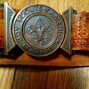 Original vintage BOY SCOUTS OF AMERICA belt buckle and belt
